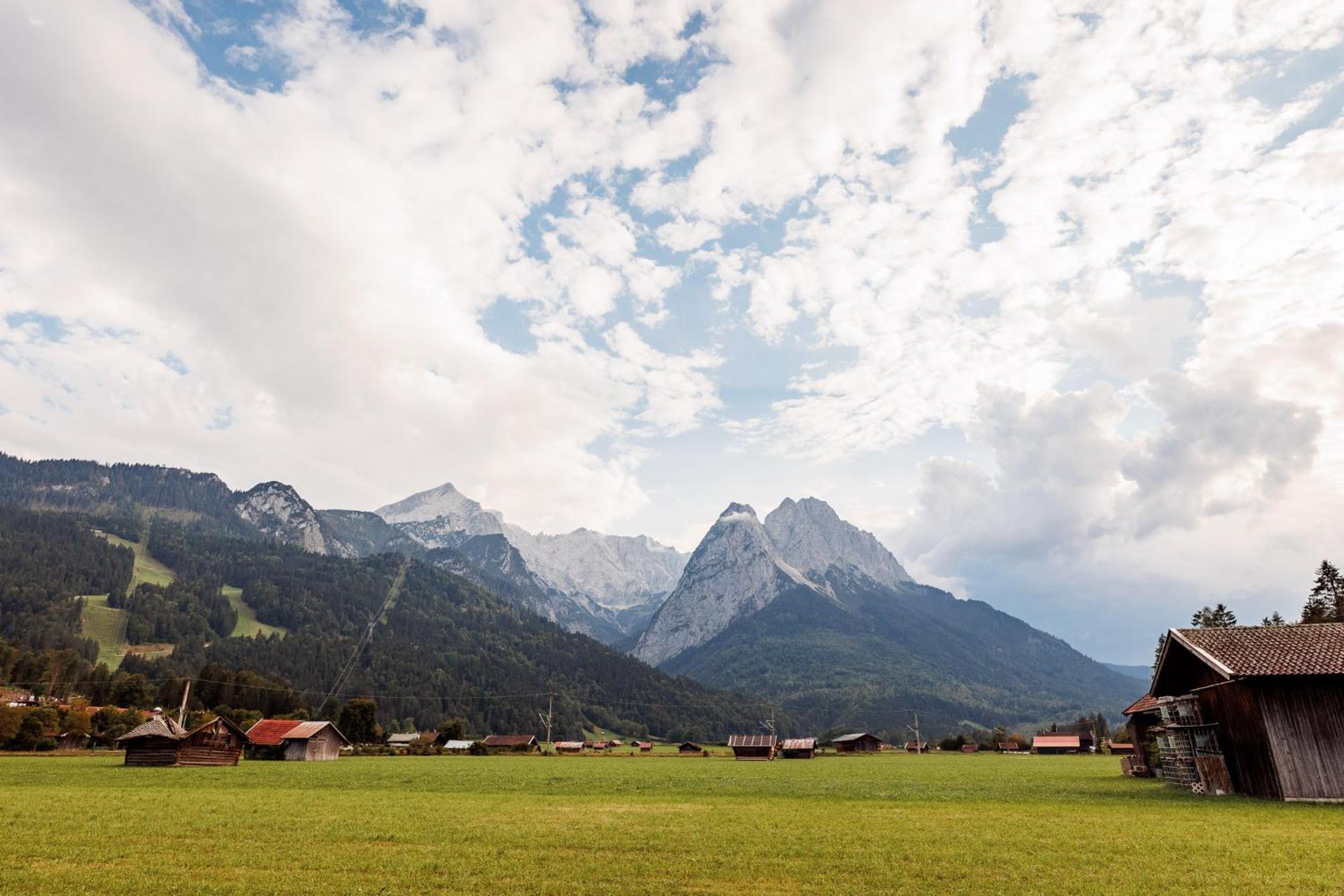 Haus Mit Wunderschoenem Ausblick Und Garten Garmisch-Partenkirchen Zewnętrze zdjęcie