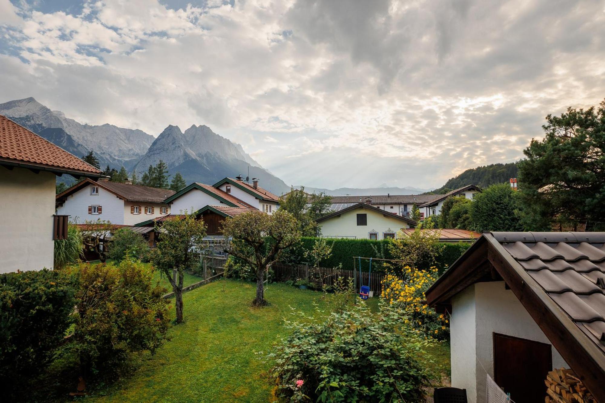 Haus Mit Wunderschoenem Ausblick Und Garten Garmisch-Partenkirchen Zewnętrze zdjęcie